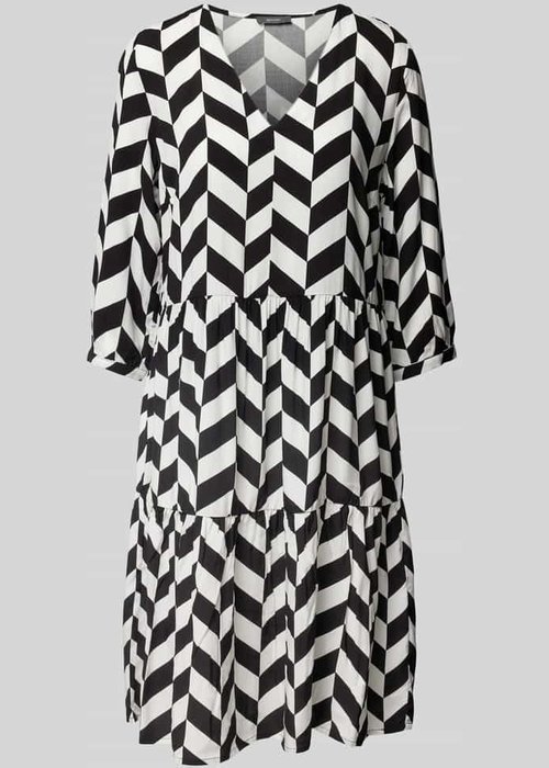 Montego knielange jurk van viscose in laagjeslook zwart